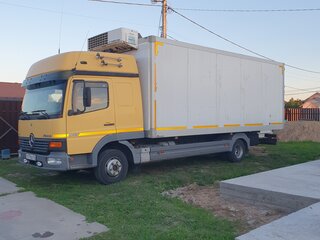 2002 Mercedes-Benz Atego, жёлтый, 3850000 рублей, вид 1
