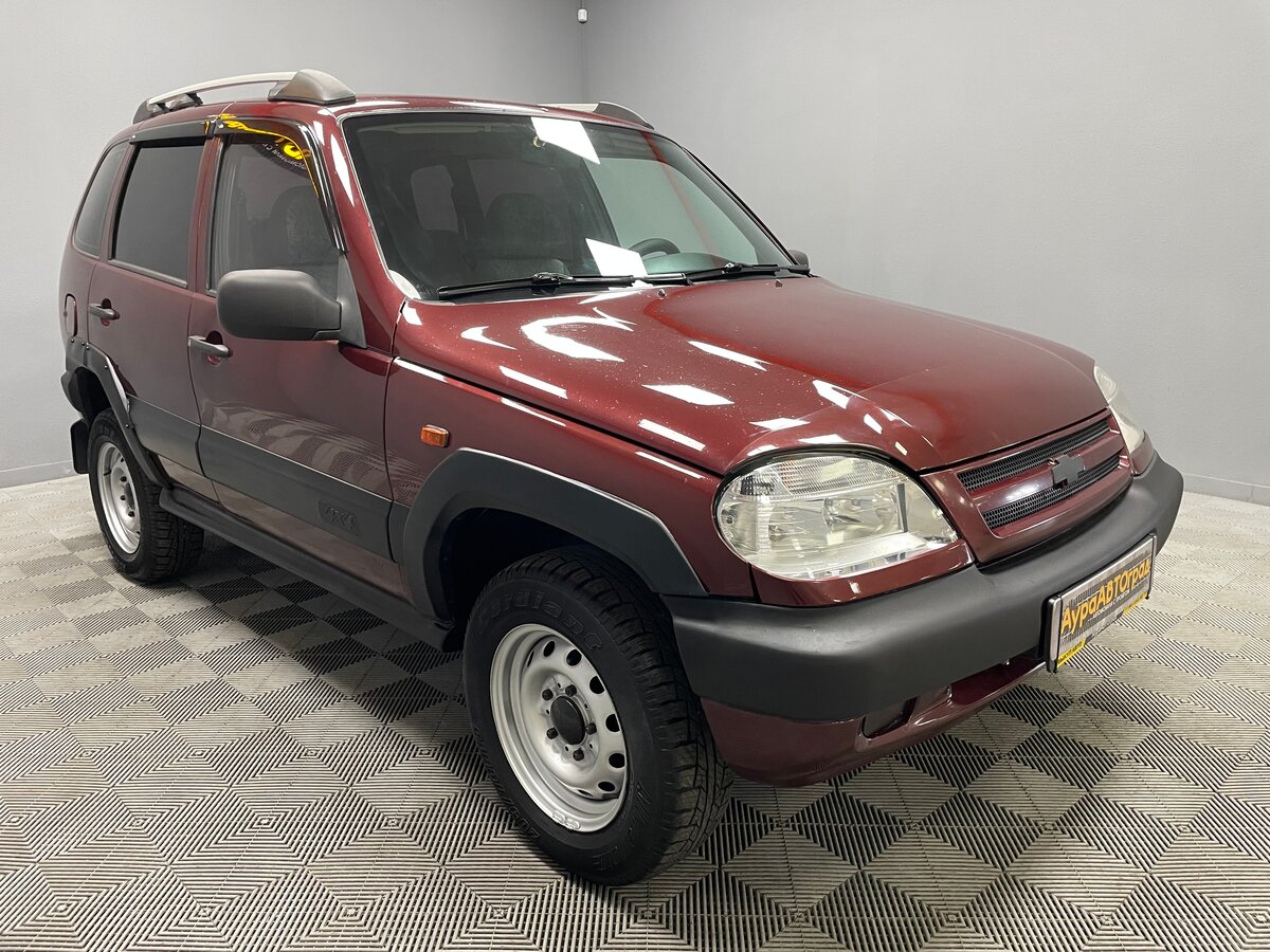 Купить б/у Chevrolet Niva I 1.7 MT (80 л.с.) 4WD бензин механика в ...