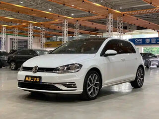 2020 Volkswagen Golf VII Рестайлинг, белый, 1186000 рублей, вид 1