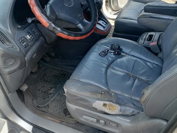 1998 Lexus RX 300 I, серебристый, 900000 рублей - вид 5