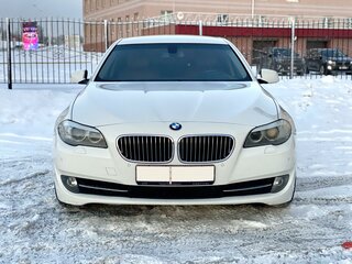 2013 BMW 5 серии 528i xDrive VI (F10/F11/F07), белый, 1529000 рублей, вид 1