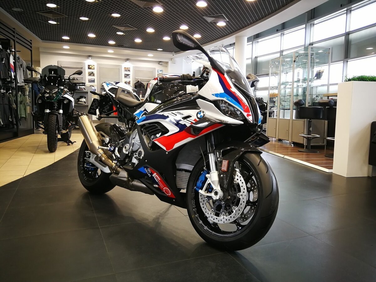 BMW M 1000 RR