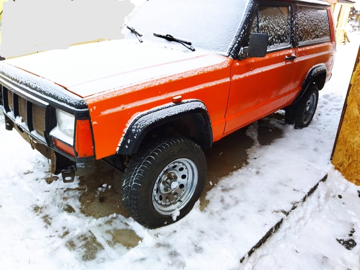 Jeep Cherokee XJ оранжевый