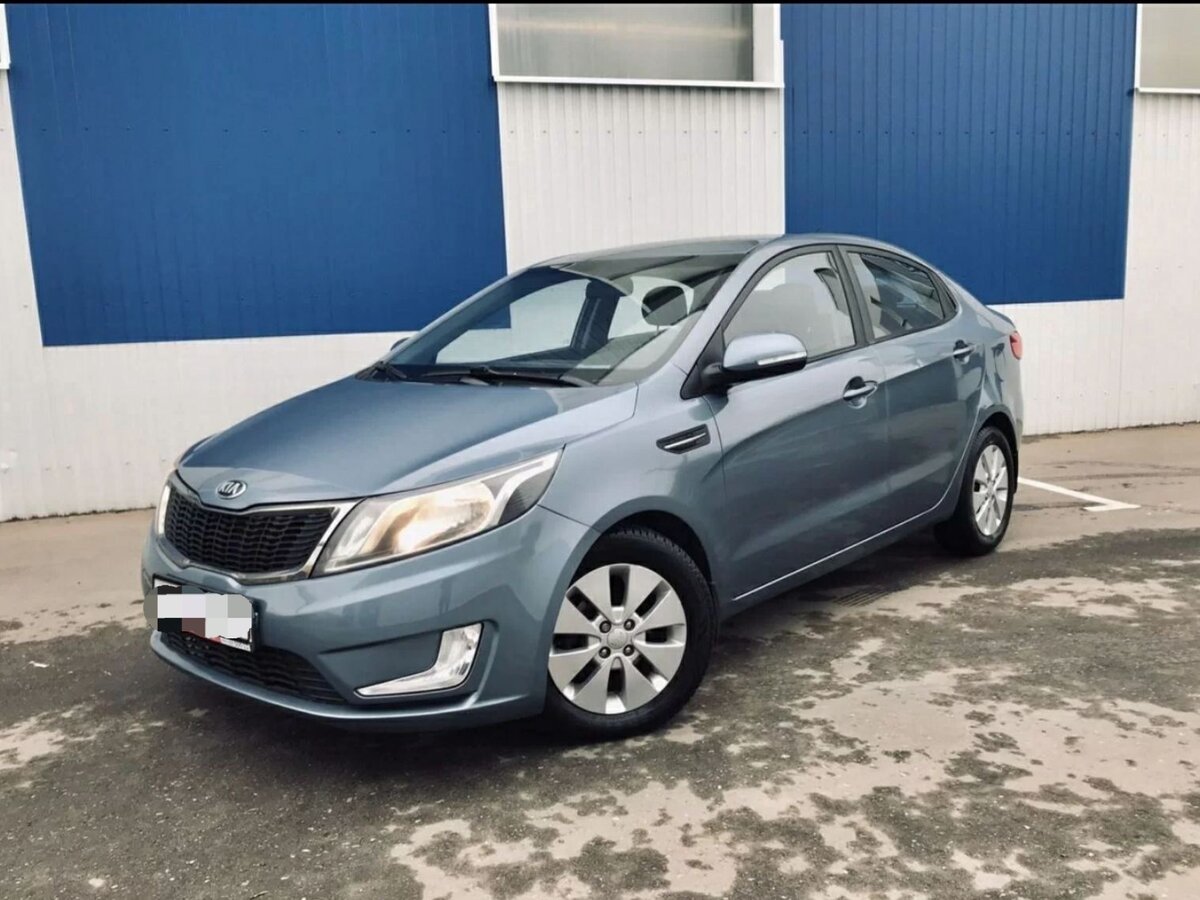 Kia Rio 2014 голубая