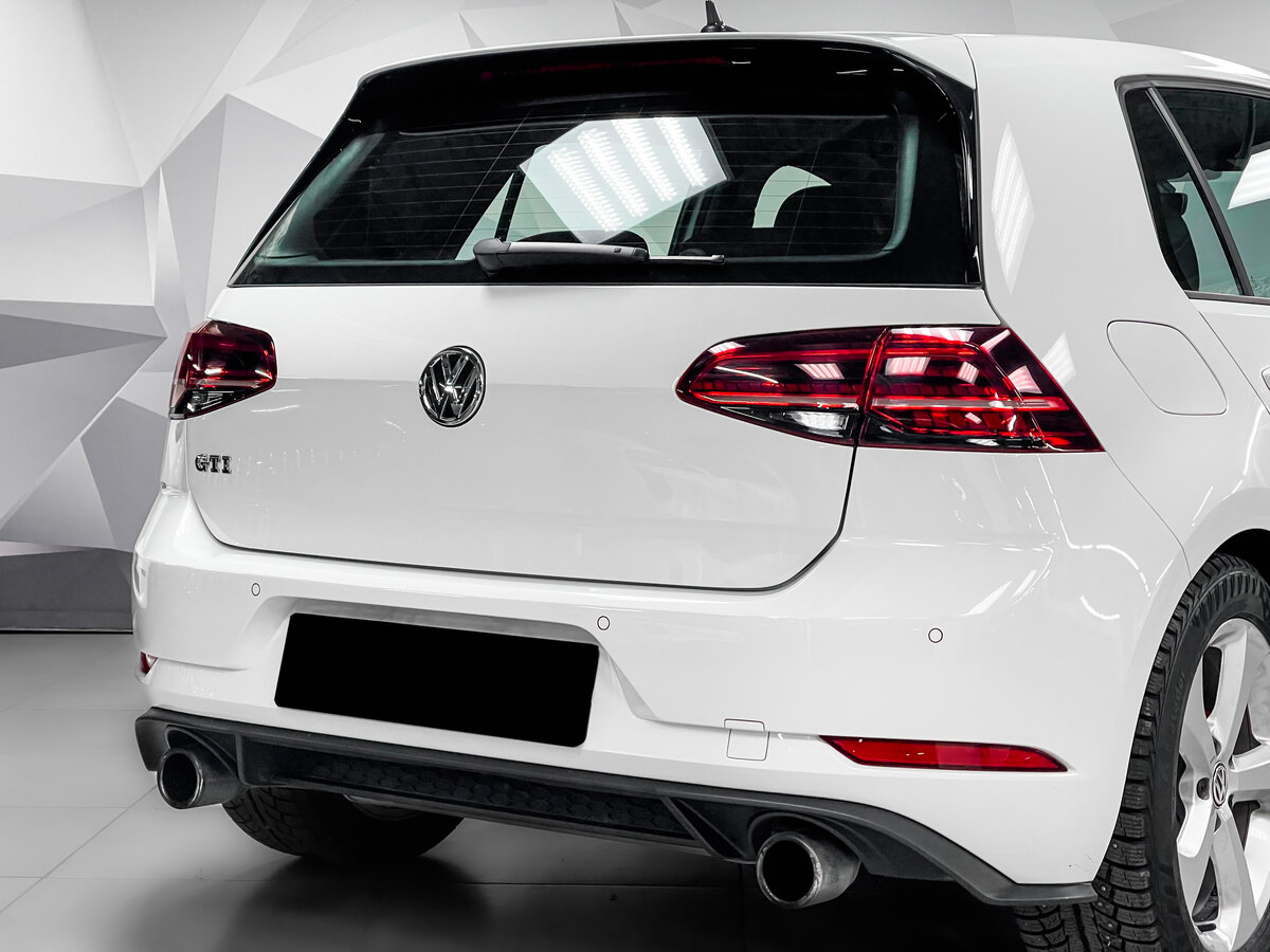 2018 Volkswagen Golf GTI VII Рестайлинг, белый - вид 10