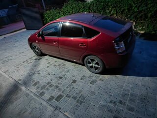 2005 Toyota Prius II Рестайлинг (XW20), красный, 850000 рублей, вид 1