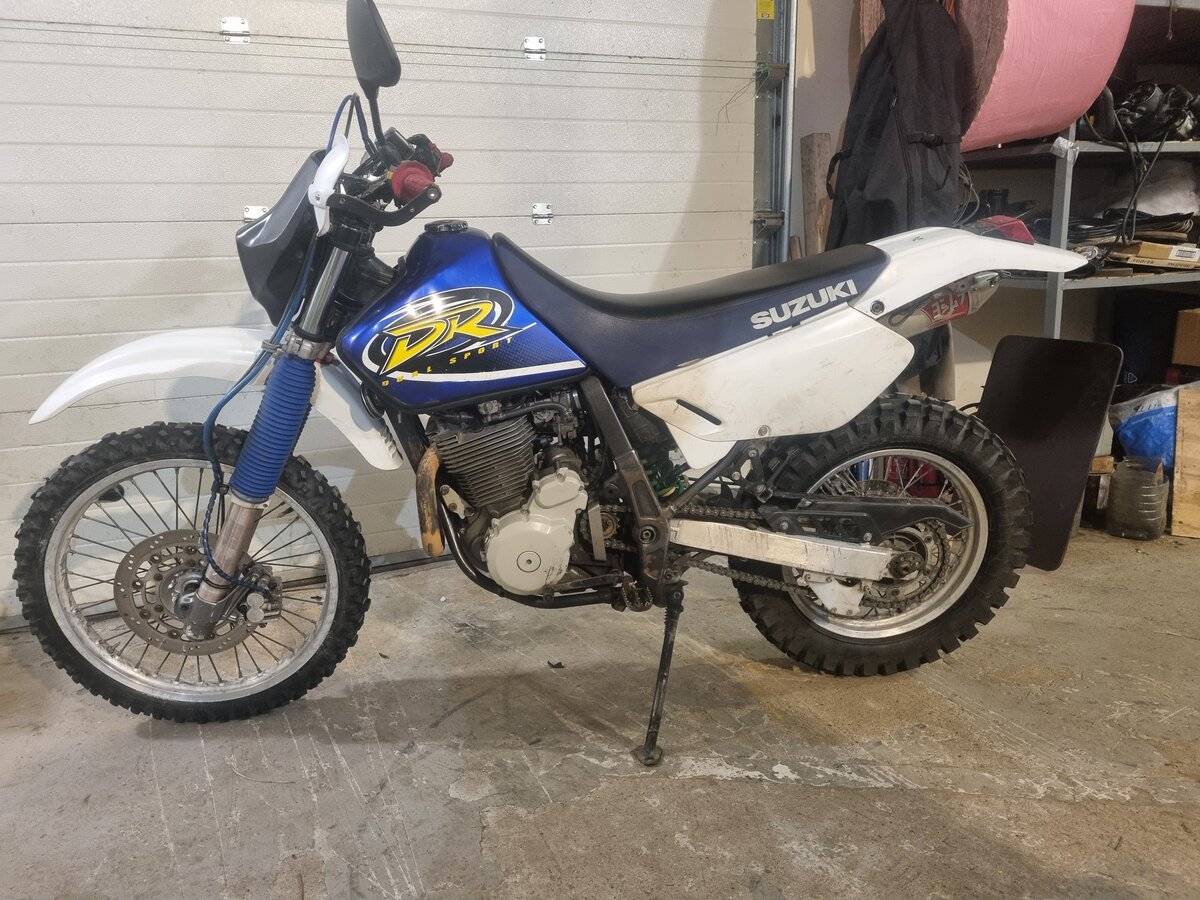 Купить б/у Suzuki DR 650 SE карбюратор в Санкт-Петербурге: синий ...