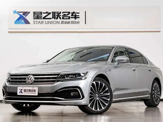 2022 Volkswagen Phideon I Рестайлинг, серебристый, 3849000 рублей, вид 1