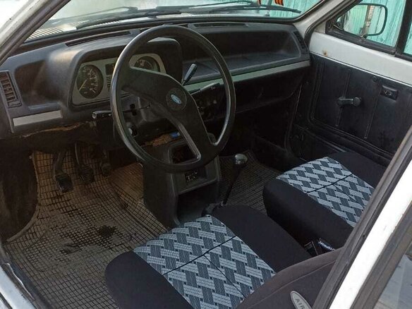1978 Ford Fiesta Mk1, белый - вид 12
