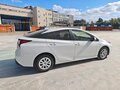 2020 Toyota Prius IV Рестайлинг (XW50), белый, 2750000 рублей - вид 7