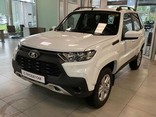 2023 Lada (ВАЗ) Niva I Рестайлинг (Travel), белый, 1329000 рублей, вид 1