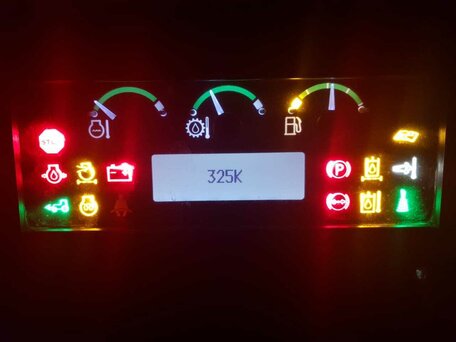 2012 John Deere 325K, жёлтый, 4900000 рублей, вид 1
