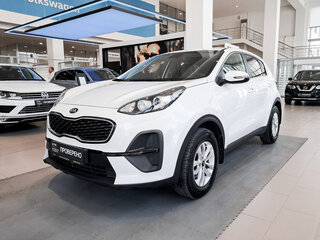 2020 Kia Sportage IV Рестайлинг, белый, 2149000 рублей, вид 1