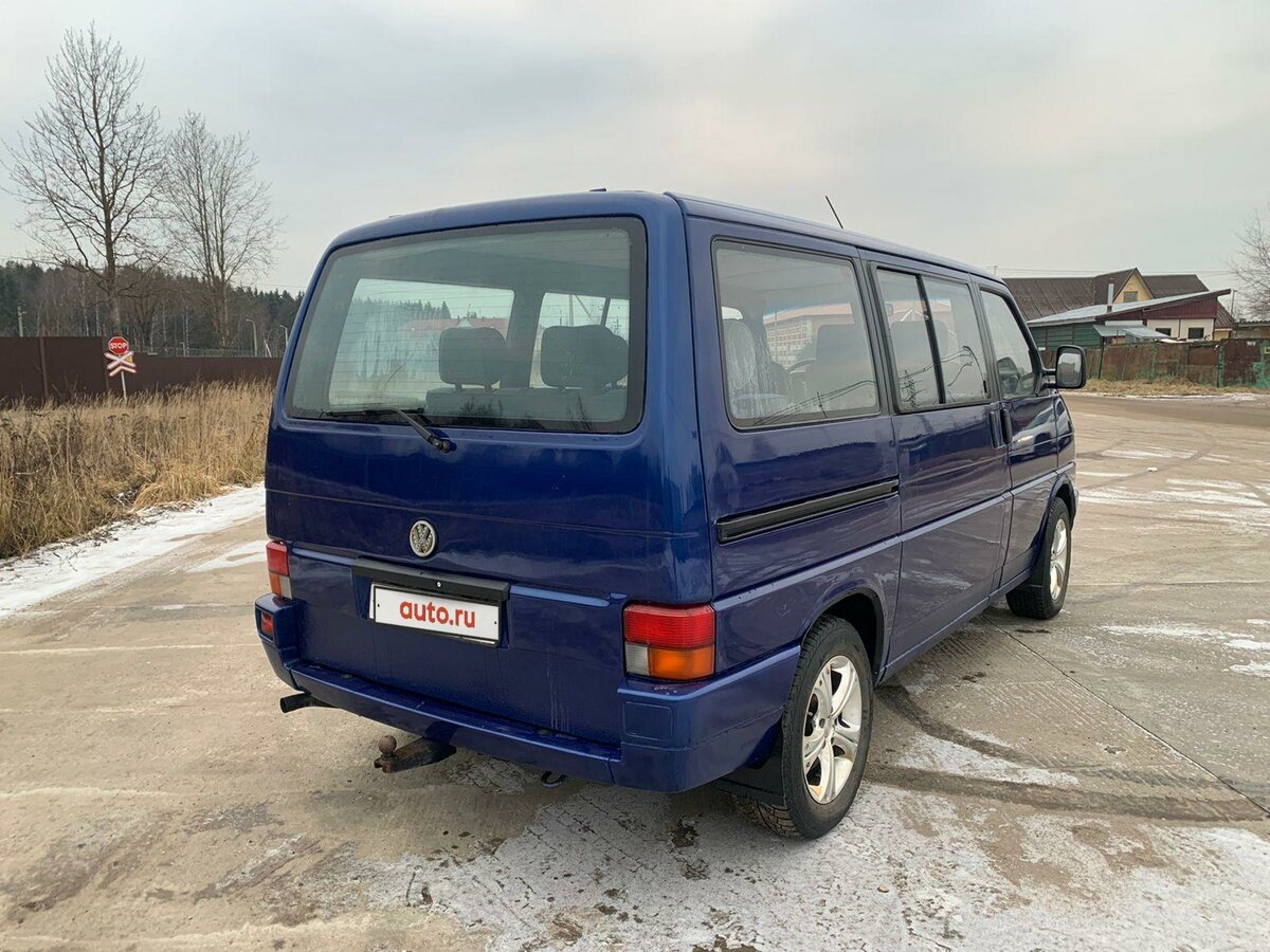 1993 Volkswagen Caravelle T4, синий - вид 2