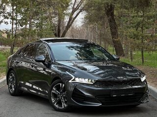 2022 Kia K5 III, чёрный, 2650000 рублей, вид 1