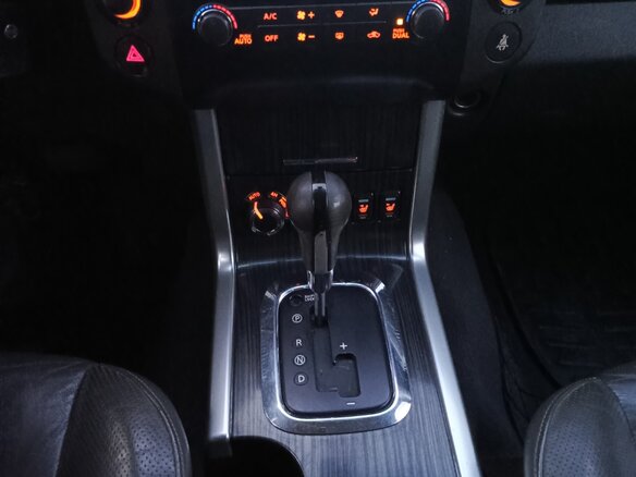 2010 Nissan Pathfinder III Рестайлинг, белый, 1050000 рублей - вид 7