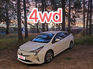 2017 Toyota Prius IV (XW50), белый, 1395000 рублей, вид 1
