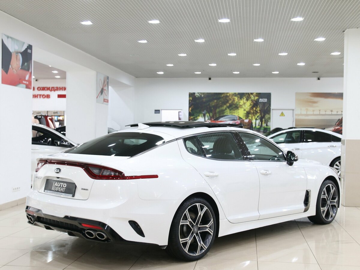 Kia Stinger 2 0 at 2018