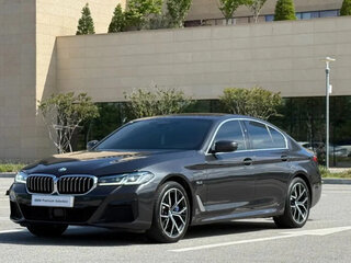 2021 BMW 5 серии 530e xDrive VII (G30/G31) Рестайлинг, чёрный, 3565000 рублей, вид 1