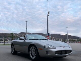 1999 Jaguar XKR I, серебристый, 3000000 рублей, вид 1
