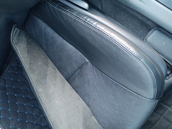 2011 Toyota Prius III Рестайлинг (XW30), фиолетовый, 999999 рублей - вид 20