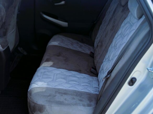 2010 Toyota Prius III (XW30), серый, 1030000 рублей - вид 21