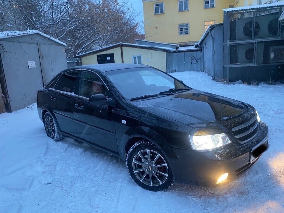 Шевроле Лачетти 10 черный