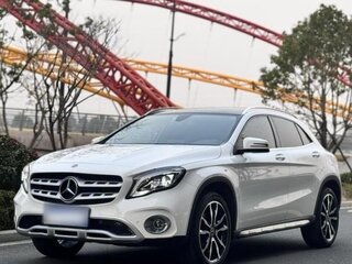 2018 Mercedes-Benz CLA 220 I (C117, X117) Рестайлинг, белый, 1999990 рублей, вид 1