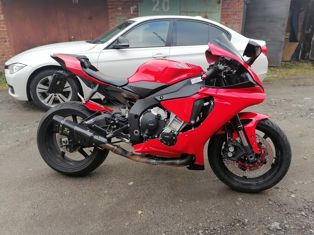 Yamaha YZF R1 2015 ID 1121080154