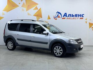 2017 Lada (ВАЗ) Largus Cross I, серебристый, 850000 рублей, вид 1