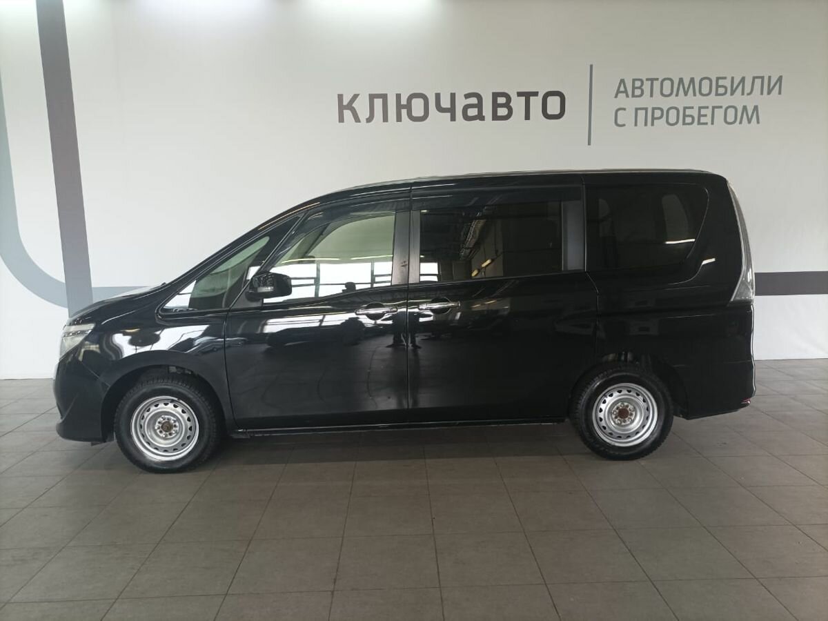 Nissan Serena 2015