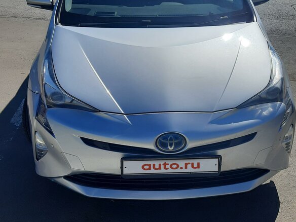 2016 Toyota Prius IV (XW50), серый, 1600000 рублей - вид 1