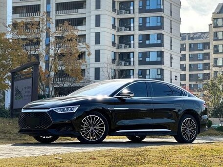 Әдемі лесбиянки сперму на видео