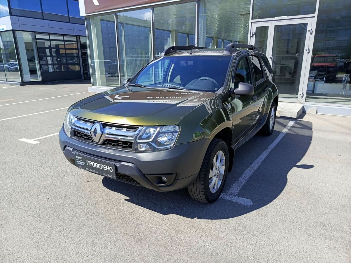 Купить б/у Renault Duster I Рестайлинг 1.6 MT (114 л.с.) бензин ...