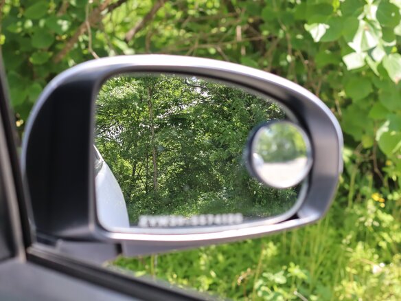 2012 Toyota Prius III Рестайлинг (XW30), голубой, 1000000 рублей - вид 13