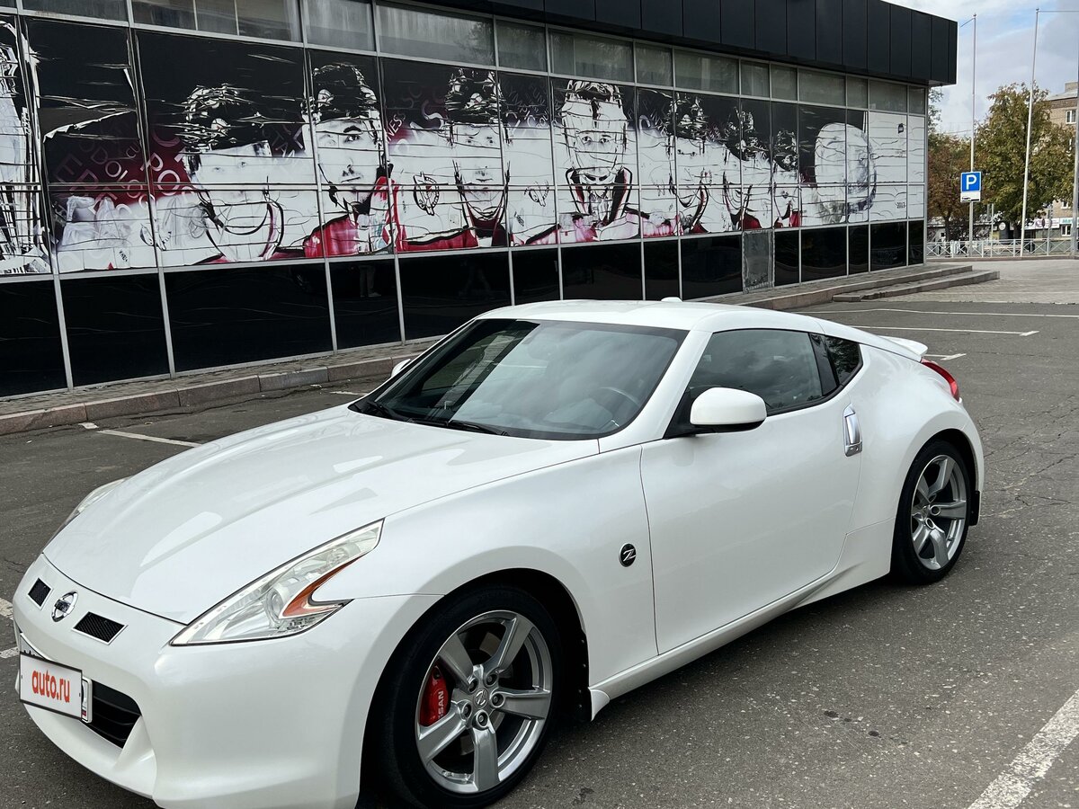 Купить б/у Nissan 370Z I 3.7 AT (331 л.с.) бензин автомат в Донецке ...