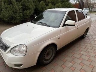 2017 Lada (ВАЗ) Priora I Рестайлинг, белый, 850000 рублей, вид 1