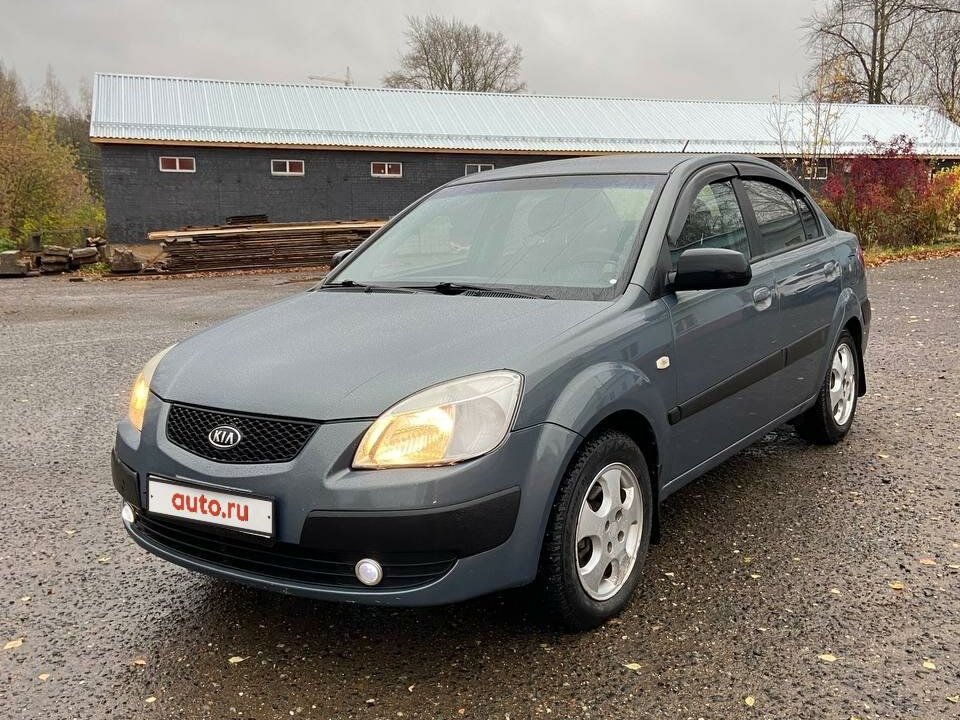 Купить б/у Kia Rio II 1.4 MT (97 л.с.) бензин механика в Кирове: серый ...