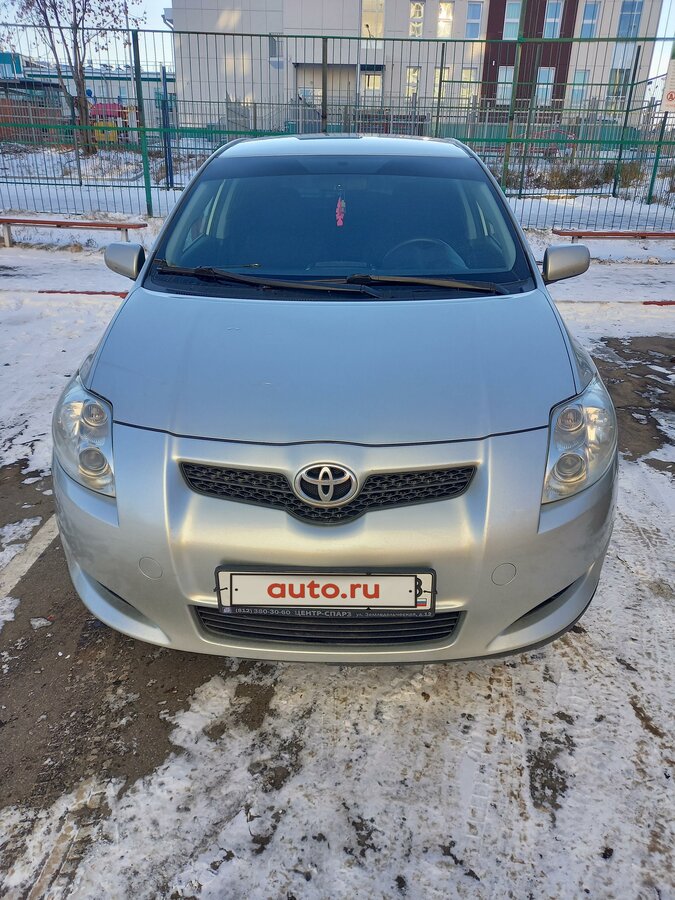 Купить б/у Toyota Auris I 1.6 AMT (124 л.с.) бензин робот