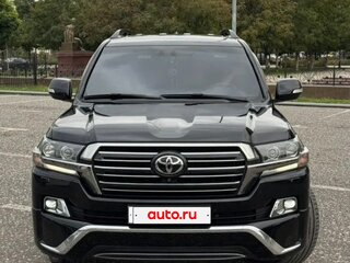 2017 Toyota Land Cruiser 200 Series Рестайлинг 2, чёрный, 6599999 рублей, вид 1
