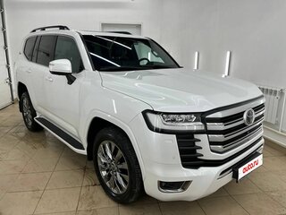 2021 Toyota Land Cruiser 300 Series, белый, 9650000 рублей, вид 1