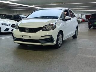 2020 Honda Fit III Рестайлинг, белый, 1150000 рублей, вид 1