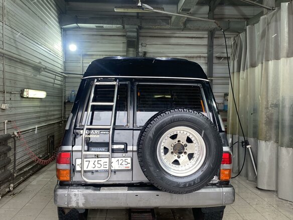 1992 Nissan Safari IV (Y60), чёрный - вид 11