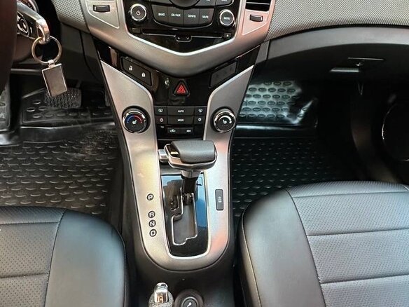 2012 Chevrolet Cruze I, белый - вид 6