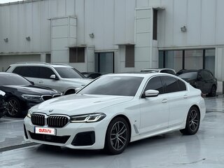 2022 BMW 5 серии 520i VII (G30/G31) Рестайлинг, белый, 3899000 рублей, вид 1