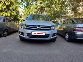 2013 Volkswagen Tiguan I Рестайлинг, серебристый, 1550000 рублей, вид 1