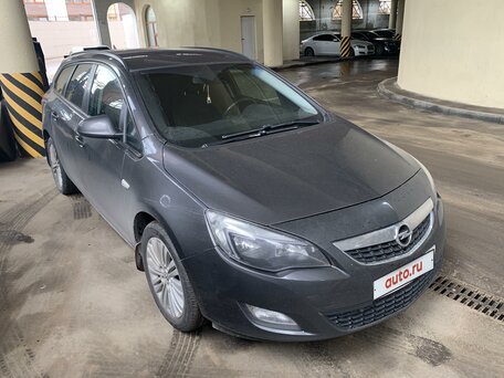 Купить б/у Opel Astra J 1.3d MT (95 л.с.) дизель механика в Москве: серый Опель  Астра J универсал 5-дверный 2011 года на Авто.ру ID 1115824211