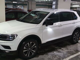 2019 Volkswagen Tiguan II, белый, вид 1