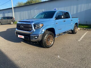 2019 Toyota Tundra CrewMax II Рестайлинг, синий, 6000000 рублей, вид 1