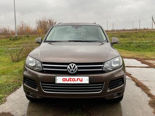 2010 Volkswagen Touareg II, коричневый, 1700000 рублей, вид 1